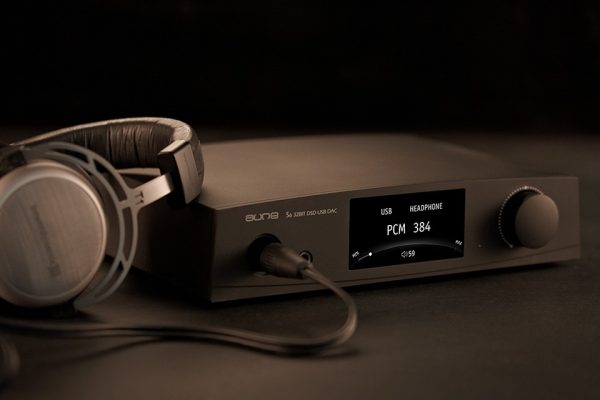 Aune S6 Black with Headphones attached